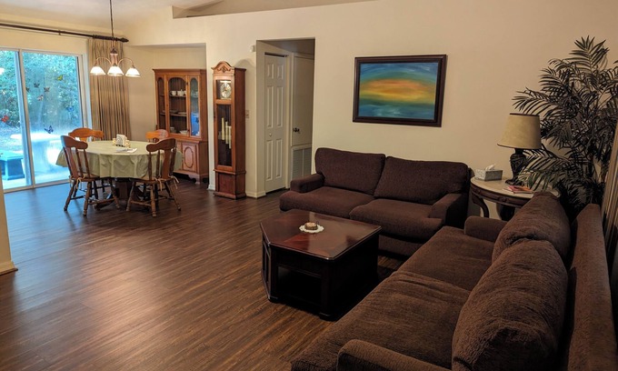 Old Town Casa | North Central FL Oasis - Unplug, Recharge, Reconnect