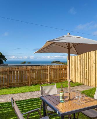 Hele Apartamento | North Devon Resort Residence sea facing garden apartment