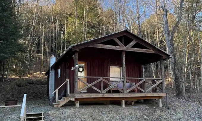 Coudersport Cabina | North Hollow Hideaway at Cherry Springs