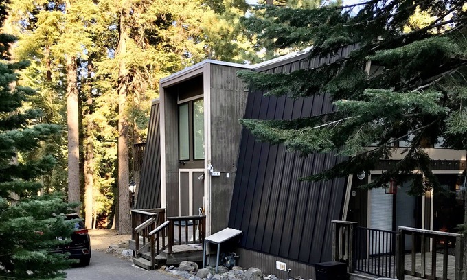 Carnelian Bay Casa | Se aceptan mascotas en North Lake Tahoe hogar perfecto para diversión de la familia