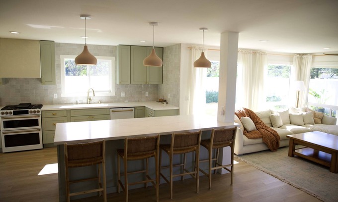 Kahuku Casa | North Shore Family Home - Walk to the beach