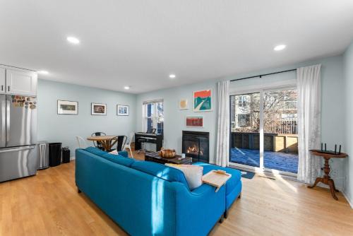 Marcy-Holmes Casa | Northeast Urban Retreat
