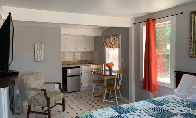 Kittery Hotel | Northeaster Motel