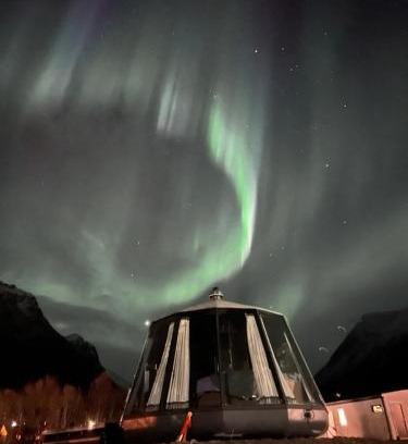 Kafjord Otro | Northern Lights AuroraHut Lyngenfjord, by Alpan Apartments