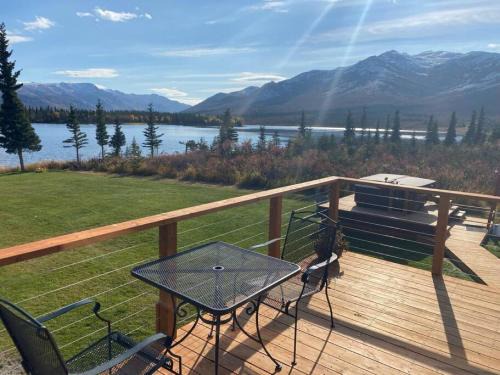 Healy Casa | Northern Lights from Hot Tub, Denali National Park