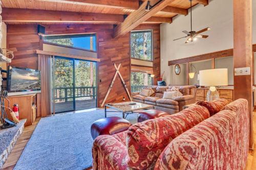 Truckee Casa | Northstar Retreat by Golf Course & Free Shuttle