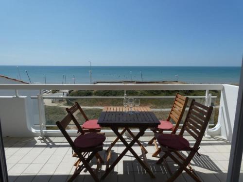 Notre-Dame-de-Monts Apartamento | Notre-Dame-de-Monts - Appartement 58m² avec 2 chambres, parking, balcon - 4 personnes - FR-1-540-243
