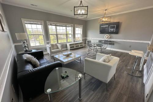 Charlotte Casa | Now and Zen