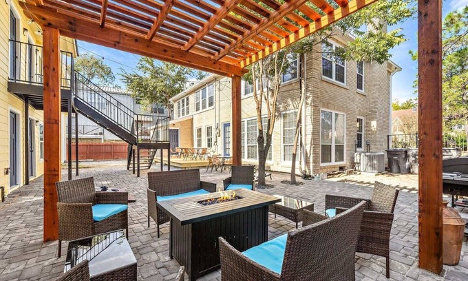 MacGregor Apartamento | Nr Museum Med Center Zoo Apt | Fire Pit BBQ Games