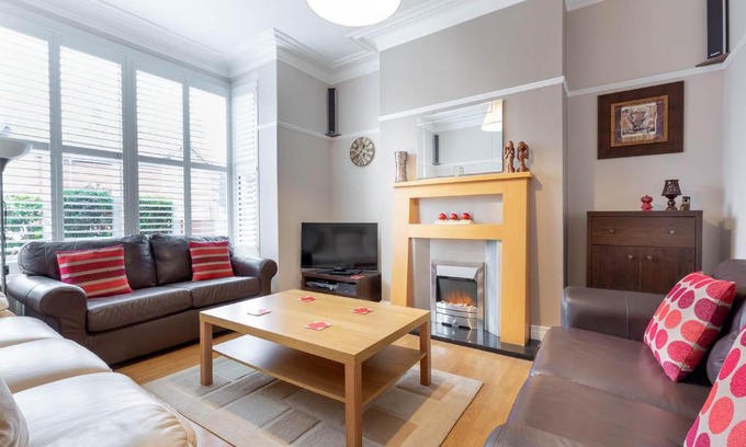 Muston Casa | Number 12 Yorkshire Holiday House