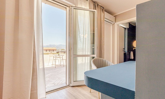 Latina Casa | Numberz Rooms And Apartments