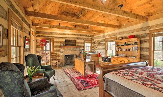 Free Union Casa | Numerous On-Site Trails Earlysville Wooded Cabin