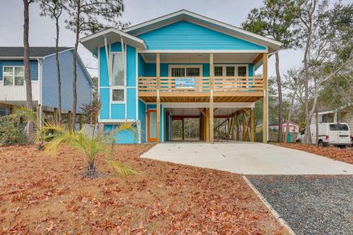 Tranquil Harbour Casa | Oak Island Fall Getaway Coastal Home and Deck