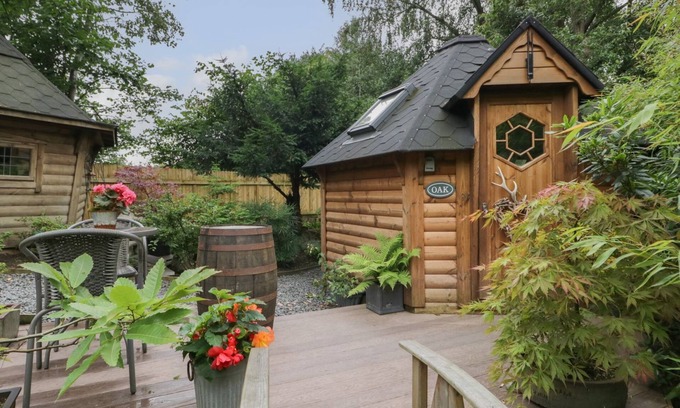 Haverthwaite Cabaña | OAK, pet friendly, character holiday cottage in Ulverston