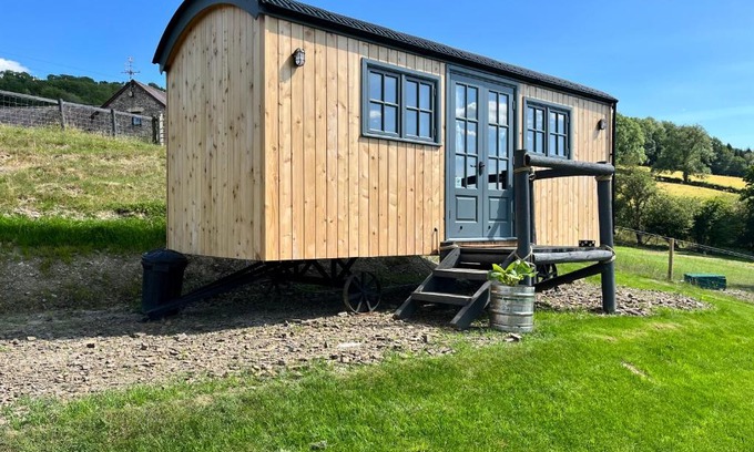 Llandovery Casa | Oakies Farm Stays