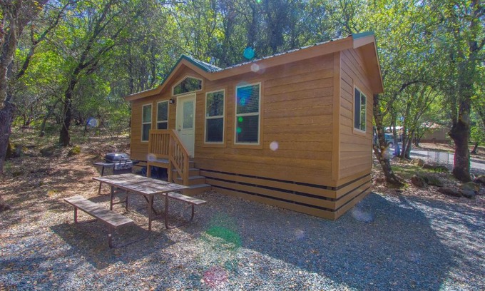 Descanso Complejo | Oakzanita Springs Camping Resort Cottage 3