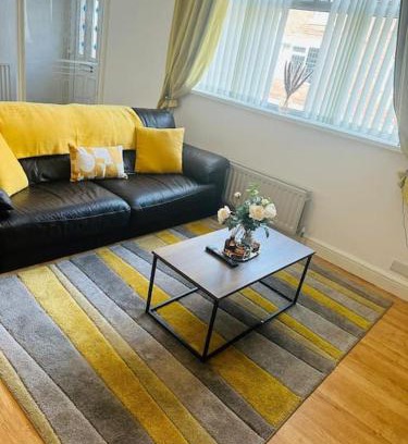 Shiremoor Apartamento | Oasis Abode - 4 Beds Shiremoor