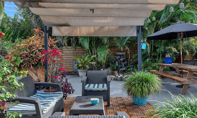 Harbordale Hotel | Oasis Hotel