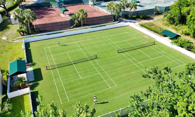 Wesley Chapel Apartamento | Oasis of Greens & Courts | Car-Free, Quiet Resort