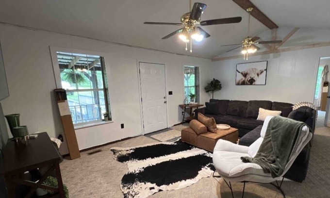 Celina Casa | Obey River House: minutes from downtown Celina and Dale Hollow Lake