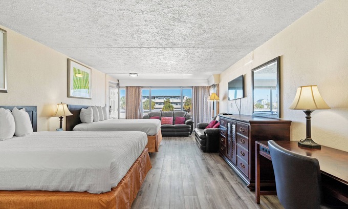 Downtown Myrtle Beach Hotel | Ocean 5 Hotel