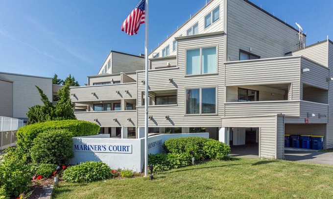 South Rehoboth Condominio | Ocean Block Condo Sleeping 7 con piscina comunitaria y vistas al mar