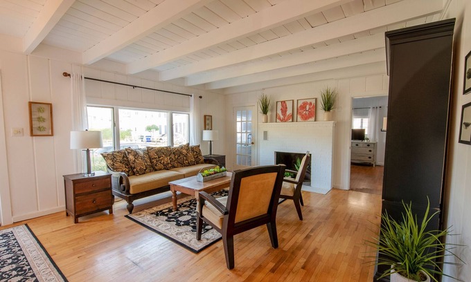 Rehoboth by the Sea Casa | Ocean Block, Beautiful House, Steps to Beach North Dewey