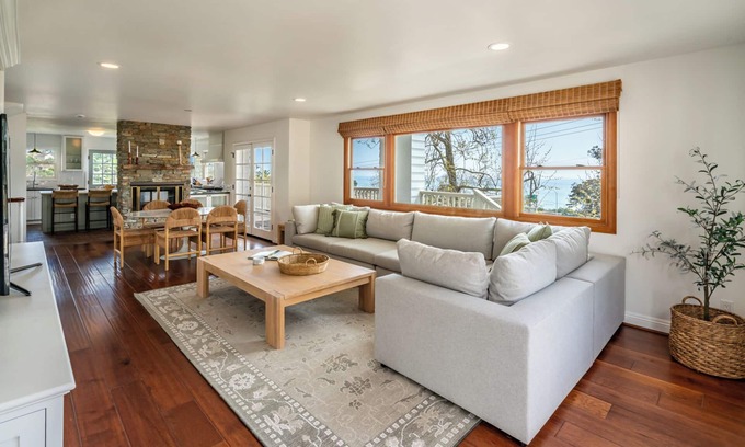 Summerland Casa | Ocean Breeze Abode & Bungalow - Spacious Seaside Living