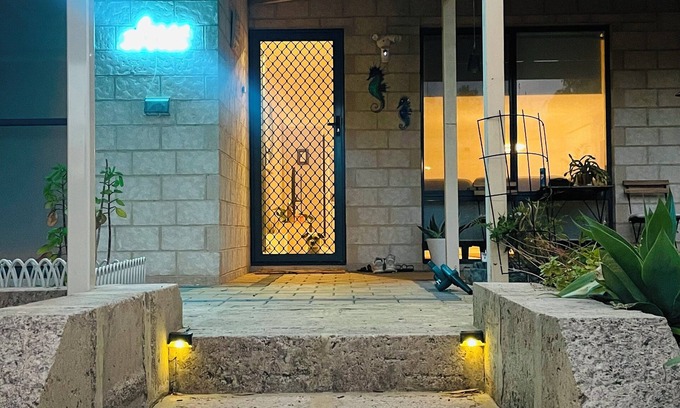 Preston Beach Casa | Ocean breeze Villa 3BR Walk to the beach No pets