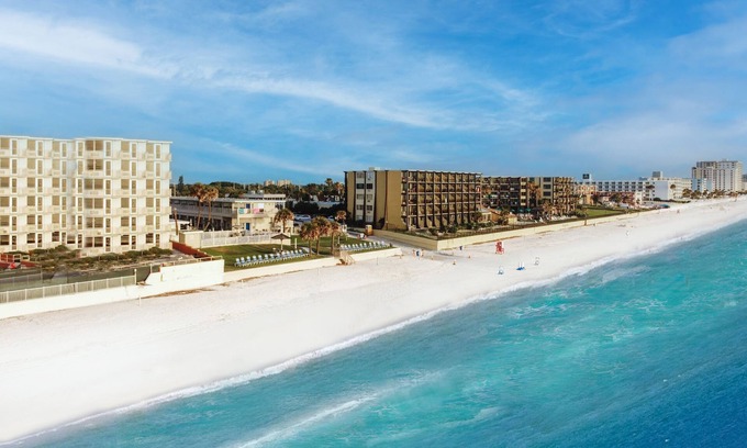 Bridgeport Heights Hotel | Ocean Court Beachfront Hotel