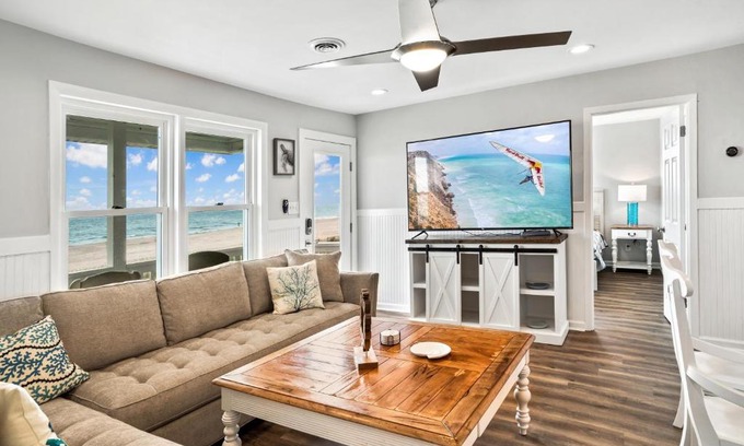 Holden Beach Casa | Ocean Daze - Sleeps 22, Direct Oceanfront, Renovated May 2022