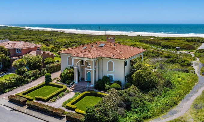 Half Moon Bay Casa | Ocean Front LuxuryHome Half Moon Bay, Ca