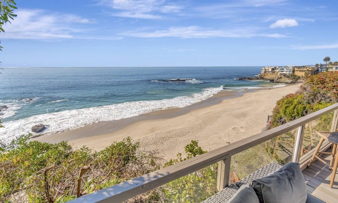 Diamond Crestview Villa | OCEAN FRONT BEACH HOUSE- ¡Escaleras privadas desde la casa hasta la ARENA!