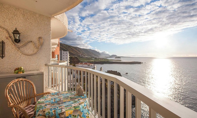 San Marcos Apartamento | Apartamento estudio frente al mar "Sarai" con vistas al mar, vistas a la montaña, Wi-Fi y terraza