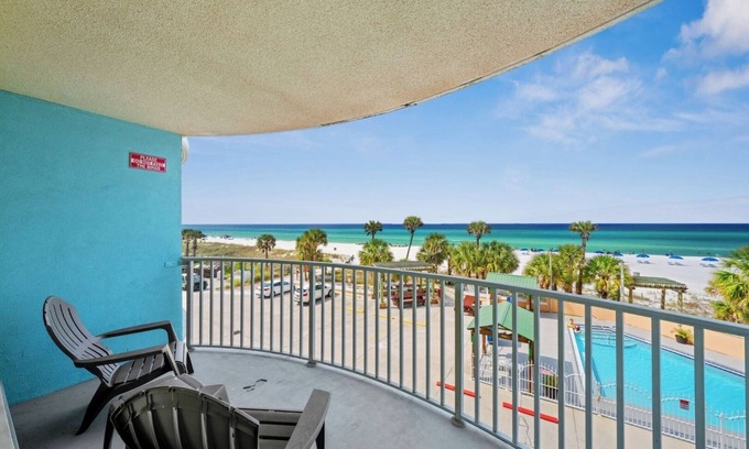 Panama City Beach Hotel | Ocean/Gulf View Coastal Two Bedroom Suite at Holiday Terrace Beachfront Hotel