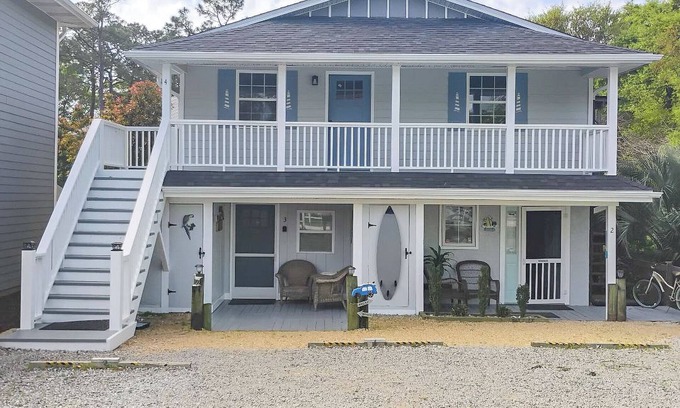 Ocean Isle Beach Apartamento | Ocean Isle Beach Studio w / Patio - 1 Mi to Pier!