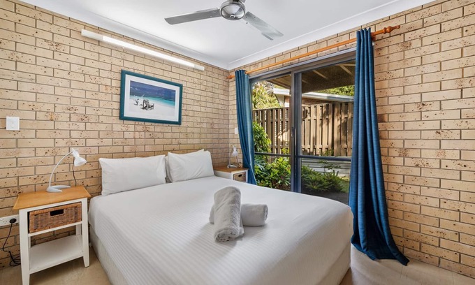 Point Lookout Casa | Ocean Mist Beach House | 5 bedroom, 2 bathroom, sleeps 10, 400m to beach