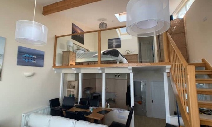 Westleigh Casa | Ocean Spray no. 7 - Sea Views, short walk to the beach & Westward Ho! village