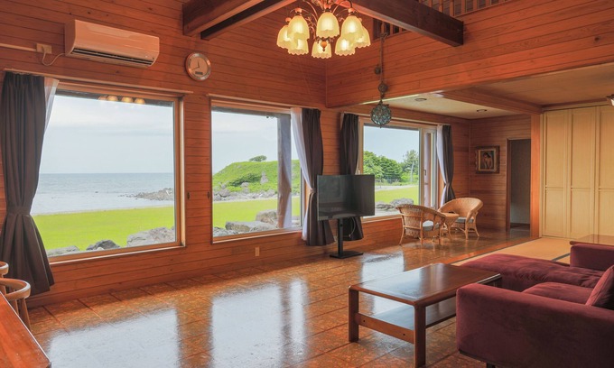 Kisakatamachi Casa | Ocean view Akita sunset/sea view villa St. Kilda for rent