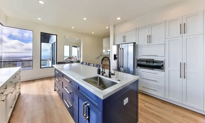 Jack's Peak Casa | Ocean View Estate in Carmel by the Sea