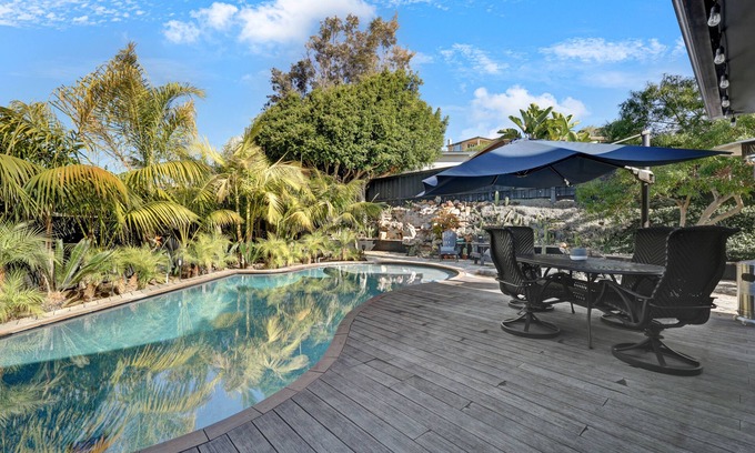 La Jolla Mesa Casa | OCEAN VIEW/Pool/Gourmet Kitchen/Outdoor Oasis near La Jolla! Sleeps 10 people!