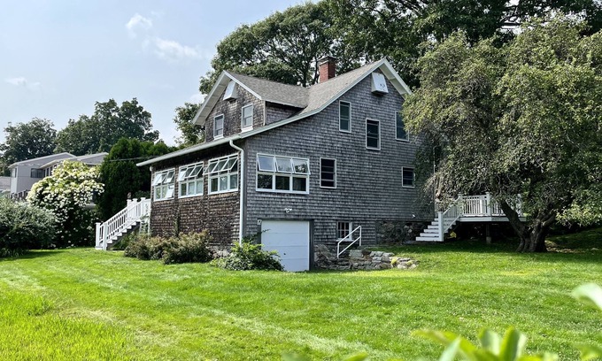 Rye Casa | Ocean View Property in Quiet Neighborhood at Wallis Sands Beach