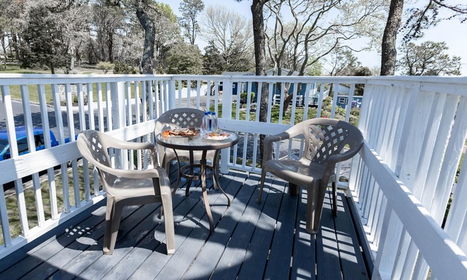 Hampton Bays Hotel | Ocean View Terrace Inn