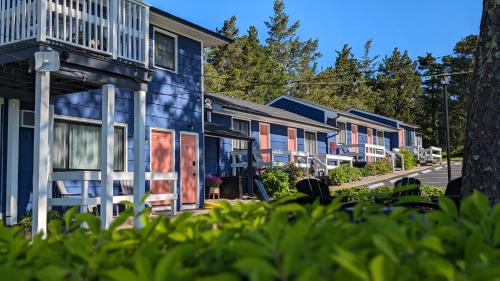 Hampton Bays Hotel | Ocean View Terrace