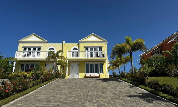 Orange Bay Casa | Ocean View Villa Tree House @ Little Bay