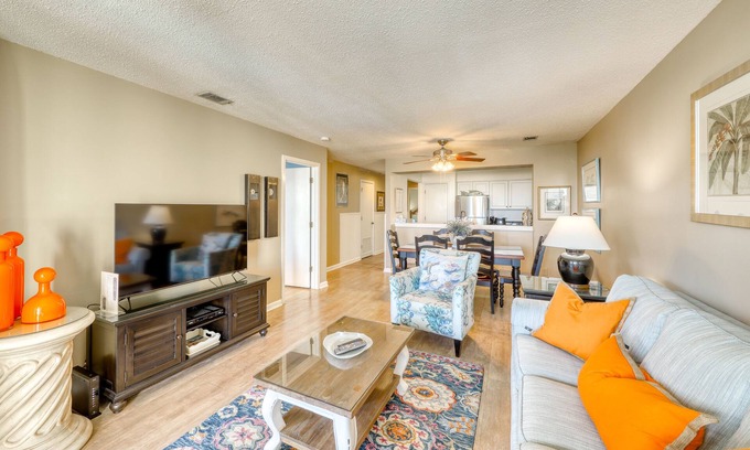 Isle of Palms Villa | Villa con vista al mar en el complejo frente al mar con piscina - ¡a pie de golf, restaurantes y más!