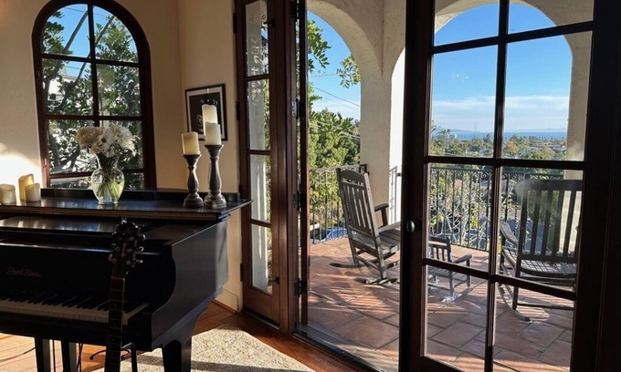 Pacific Palisades Casa | Vistas al mar - roperos de Pueblo - Minutos a la playa!