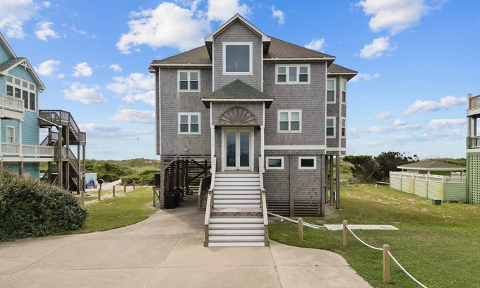 Frisco Casa | Oceanfront 5 bedroom home in Frisco!