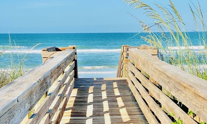 Palm Coast Condominio | Oceanfront Condo, Private Balcony