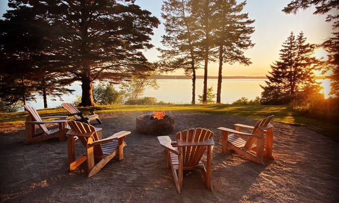 Pleasant Point Casa | COMPUESTO FRENTE AL MAR: 7 habitaciones King y Queen / 2 residencias / Deepwater Dock